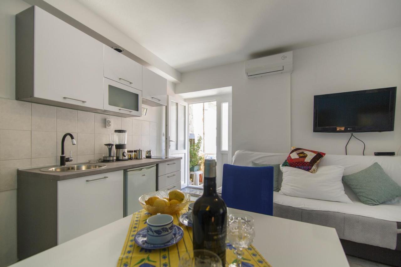 Apartment Filomena In The Center Komiža Εξωτερικό φωτογραφία