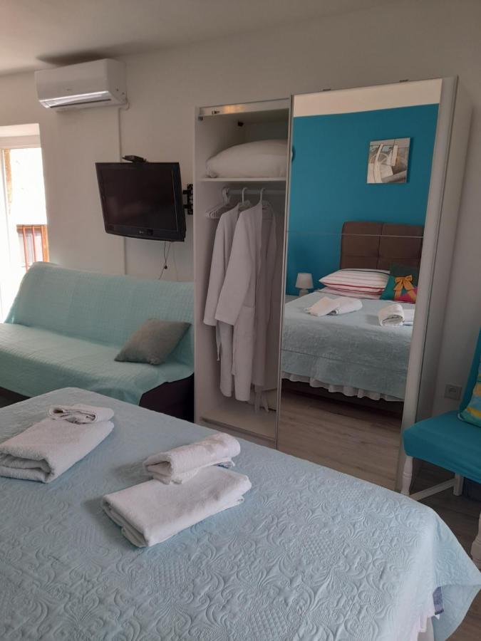 Apartment Filomena In The Center Komiža Εξωτερικό φωτογραφία